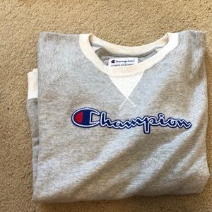 Cute champion Crew neck!